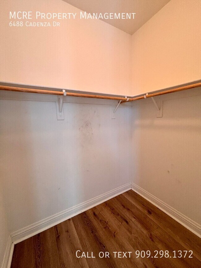 Building Photo - 6488 Cadenza Dr
