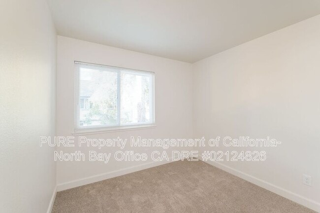 Building Photo - 2305 Cross Ave