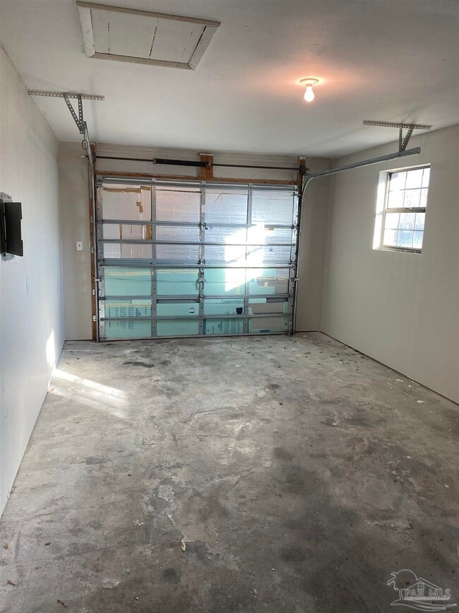 Building Photo - 6005 Muldoon Rd