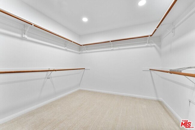 Building Photo - 253 15th St