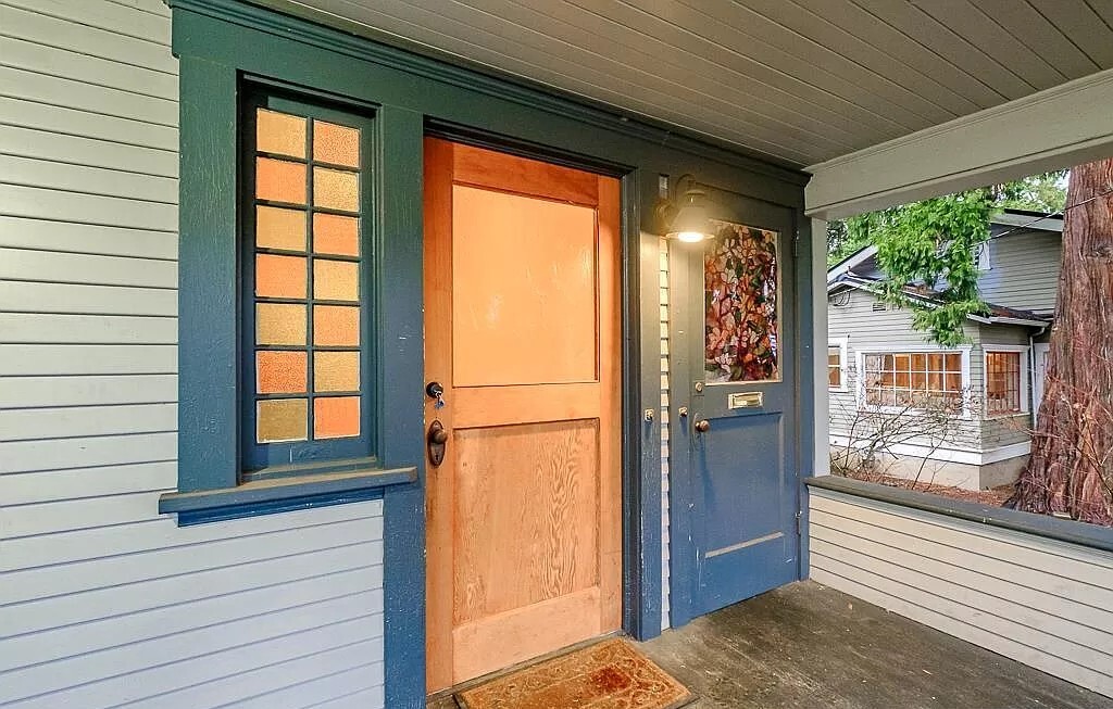 Separate entrances to units - 602 NW 9th St