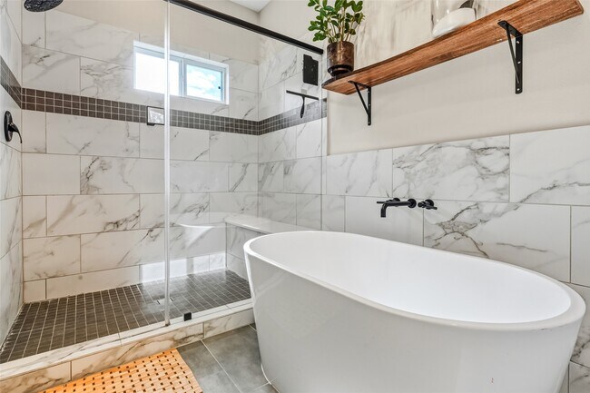 Building Photo - 5202 Pinemont Creek Ln