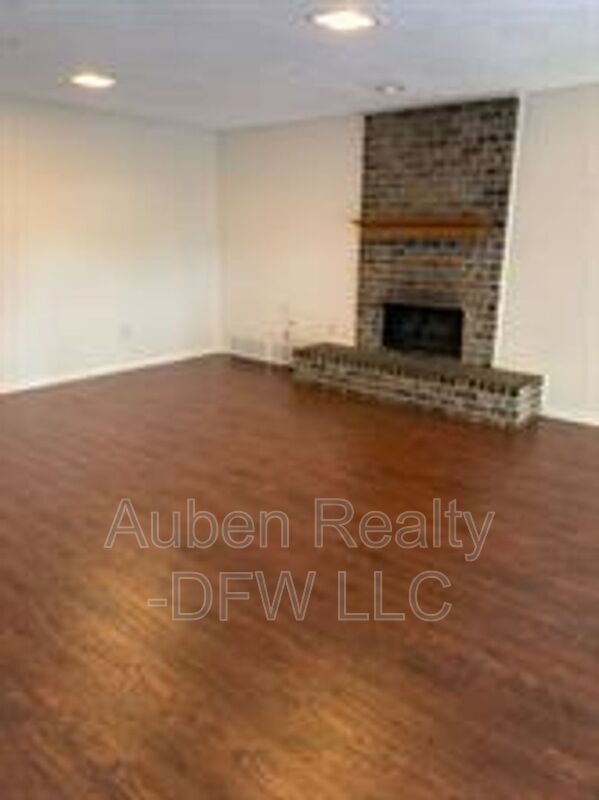 Building Photo - 6437 Brookhaven Trail