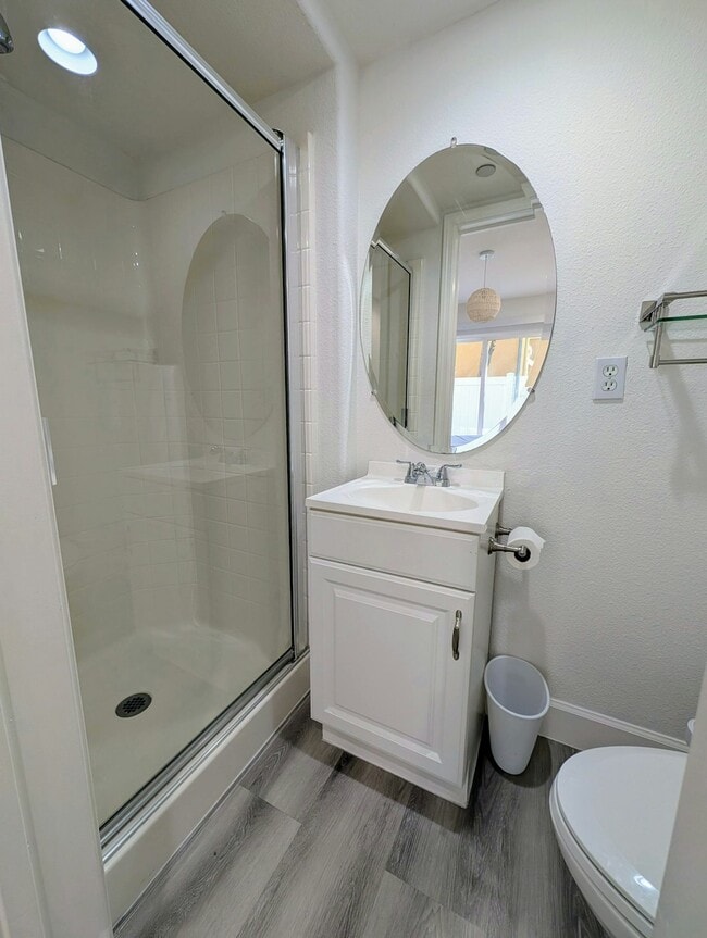 Building Photo - 827 Harmony Pl