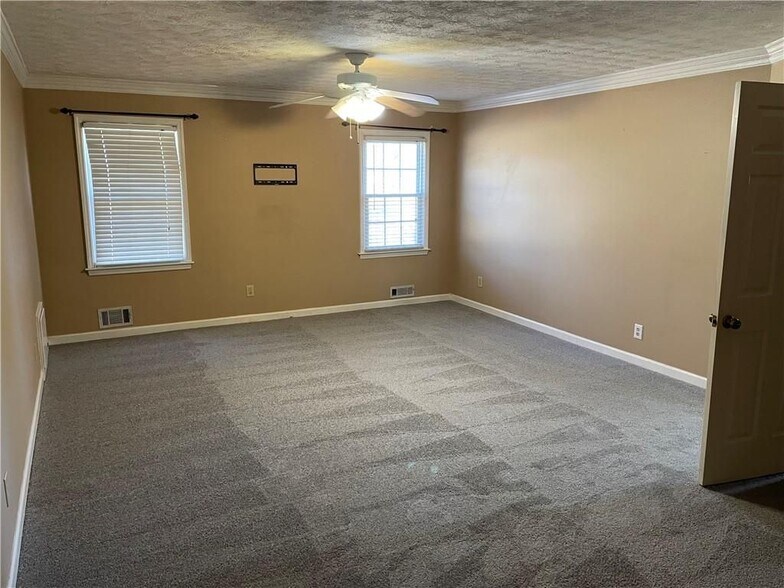 Building Photo - 3633 Loganville Hwy SW