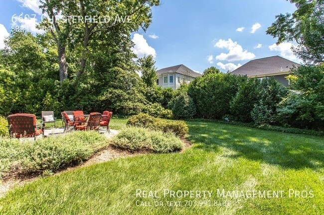 Building Photo - 6607 Chesterfield Ave