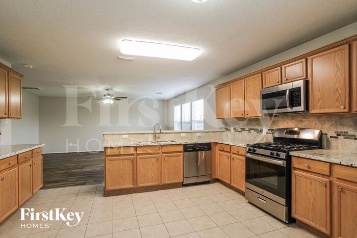 Building Photo - 8002 Echinacea Dr