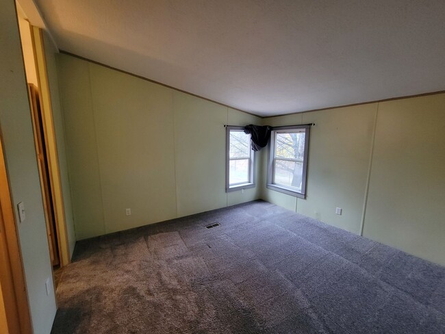 Building Photo - 2 Bedroom, 2 Bathroom in the Cusick Countr...