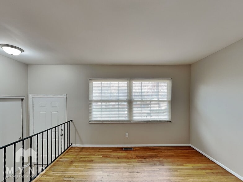 Building Photo - 2776 Halifax Ct