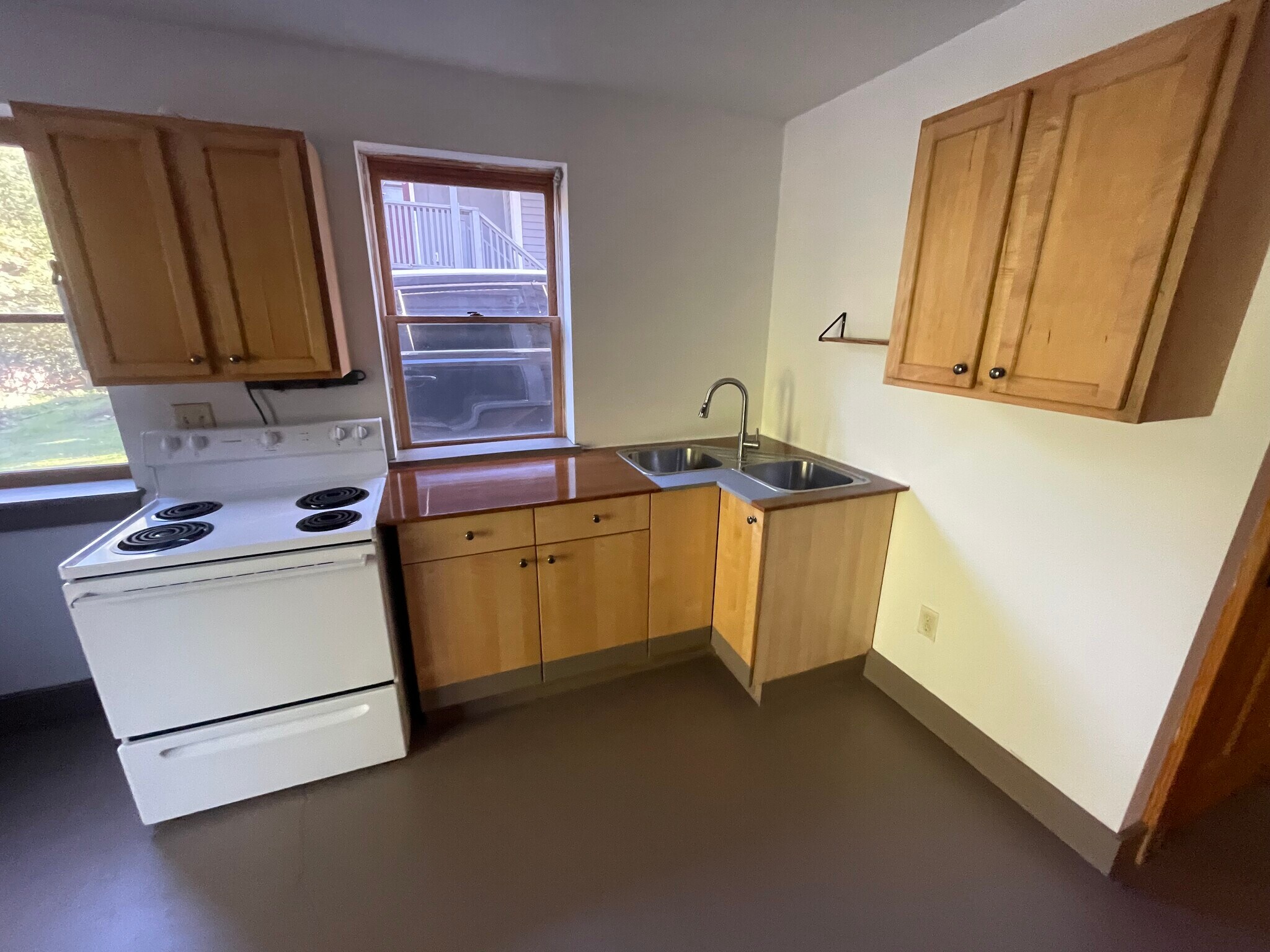 kitchen - 127 Flint St