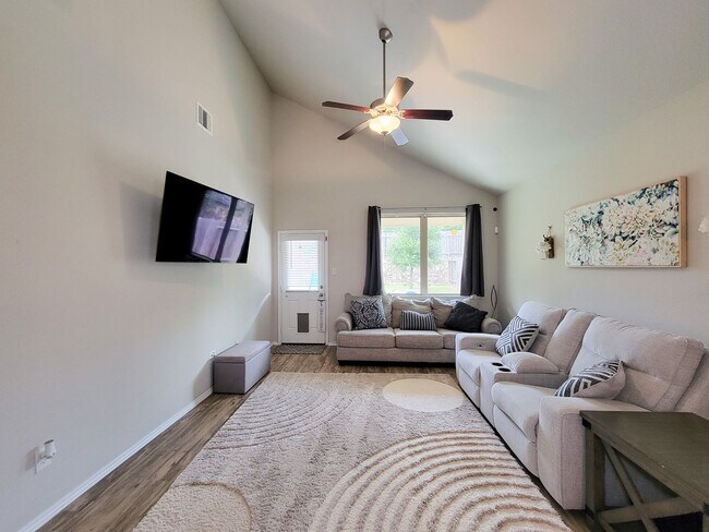 Building Photo - 11432 Green Cay Ln