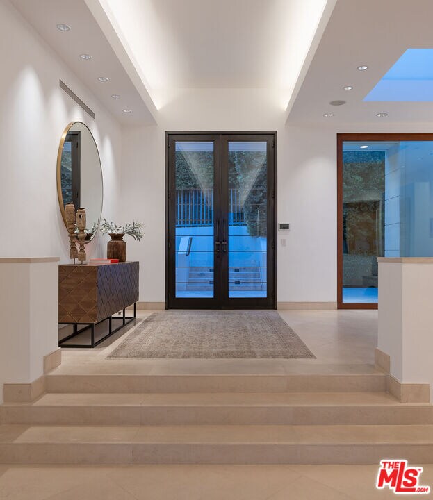 Building Photo - 1118 Calle Vista Dr