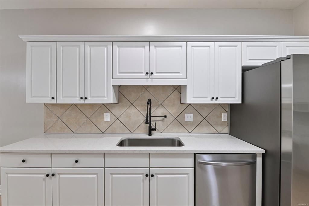 Building Photo - 8920 Green Chase Dr