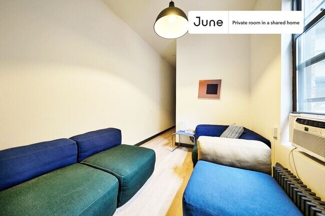 Building Photo - Room in Shared 3 bed/3 bath home in Ridgewood