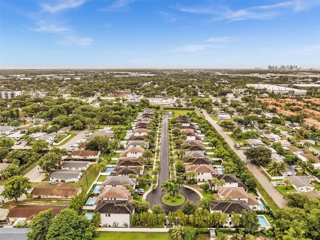 Building Photo - 4936 Whispering Way