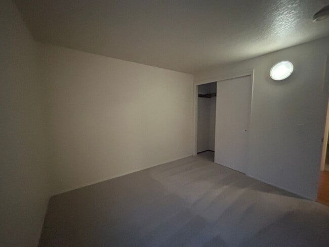 Building Photo - 5888 Shannon Ave