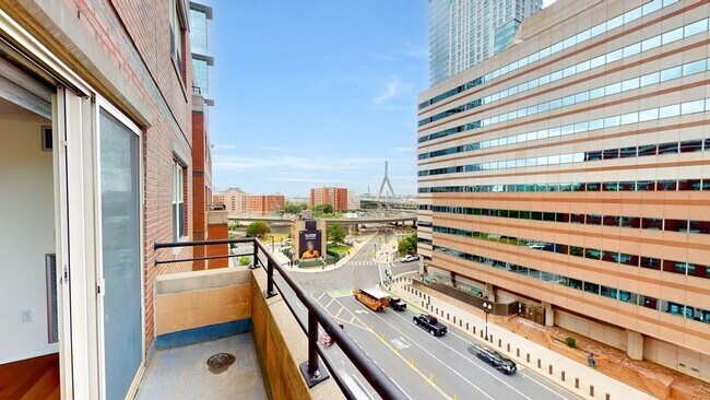 Building Photo - 150 Staniford St