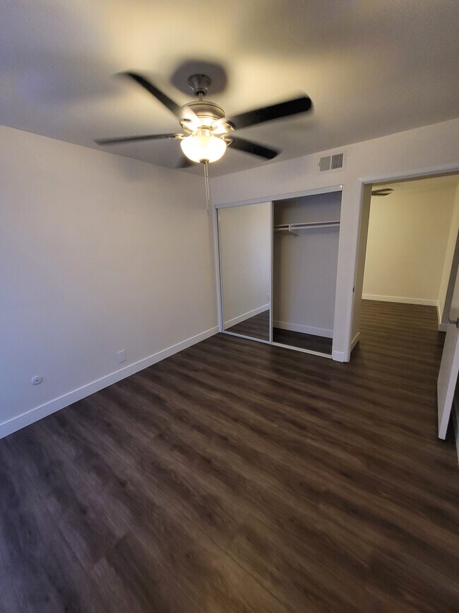 Building Photo - 745 E Bradley Ave