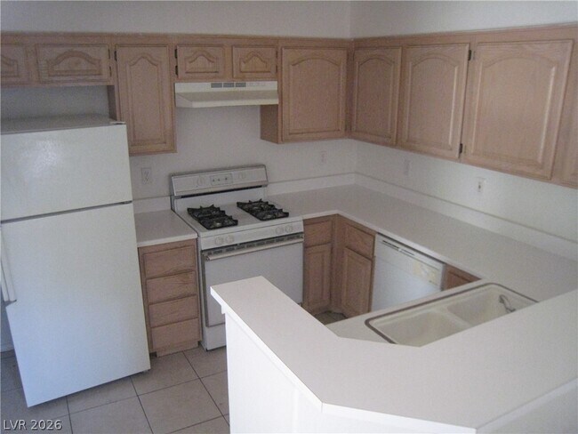 Building Photo - 3320 S Fort Apache Rd
