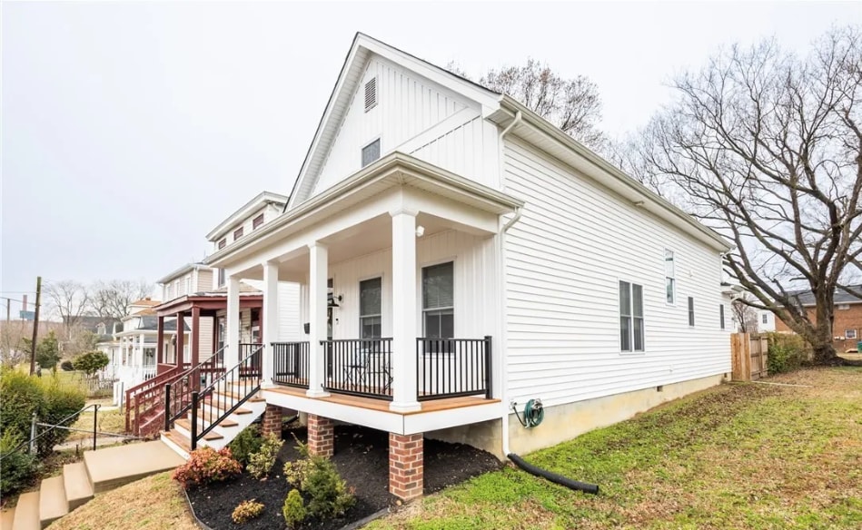 Building Photo - 2019 Dinwiddie Ave