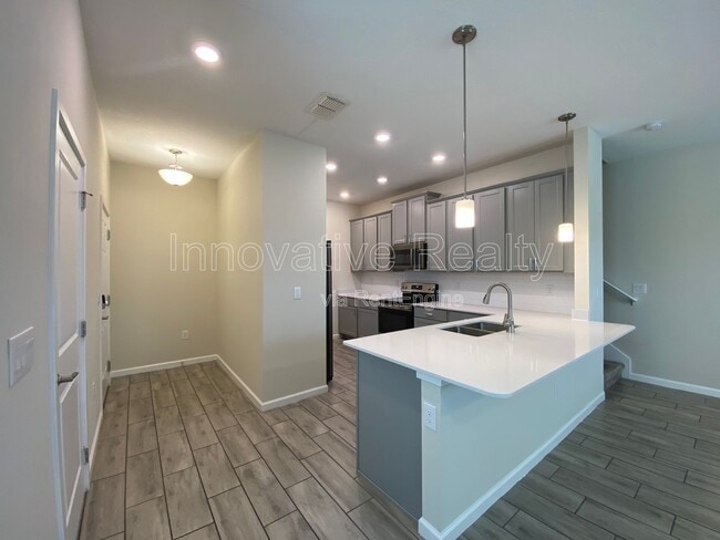 Building Photo - 9348 Tecumseh Dr