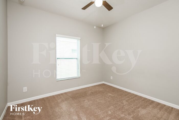 Building Photo - 4748 Rockvale Dr