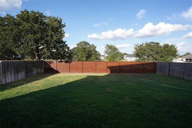 Building Photo - 304 Northview Ln