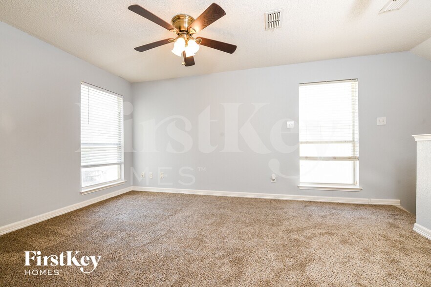 Building Photo - 4909 Lodgepole Ln
