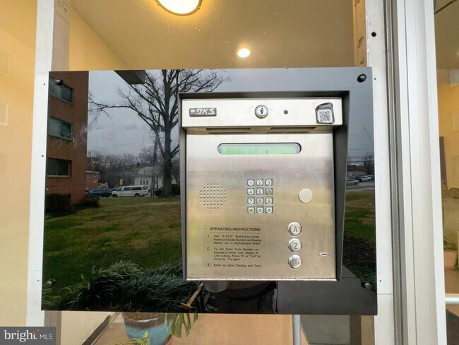 Building Photo - 614 Sligo Ave