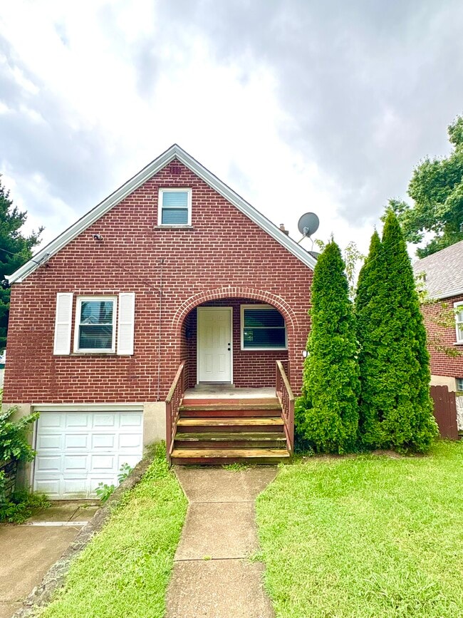 Building Photo - 1379 Adams Rd