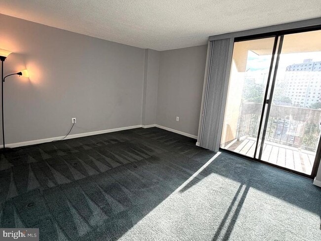 Building Photo - 5300 Holmes Run Pkwy