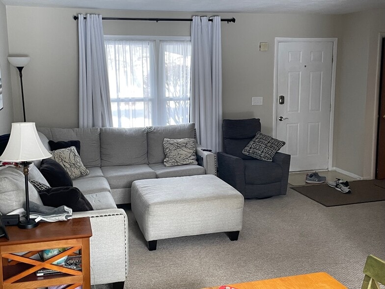 Living Room - 19 Hanover Dr