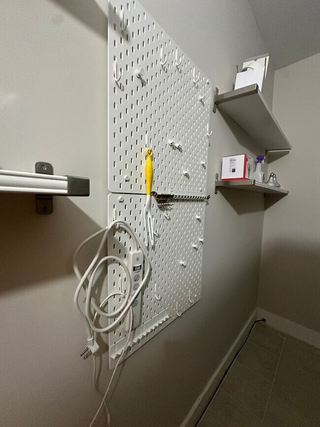 Building Photo - Modern 2 Bedroom, 2 Bathroom Penthouse with Parking in Historic LeDroit Park