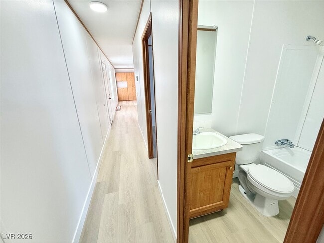 Building Photo - 4210 E Cheyenne Way