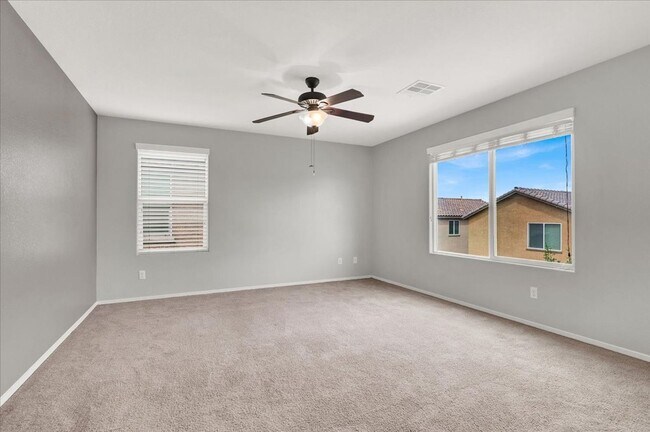 Building Photo - Immaculate 3 Bed / 2.5 Bath Home for Lease...