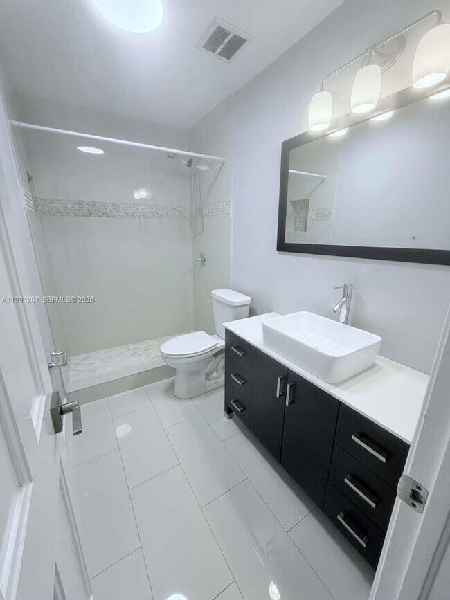 Building Photo - 8517 NW 9th Pl