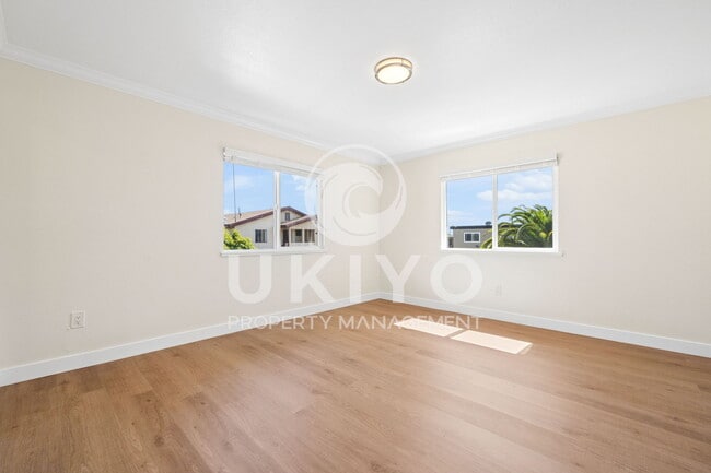 Building Photo - 3007 Nicol Ave