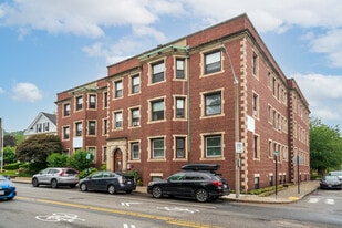 Building Photo - 457 Centre St