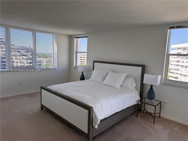 Building Photo - 200 Ocean Ln Dr