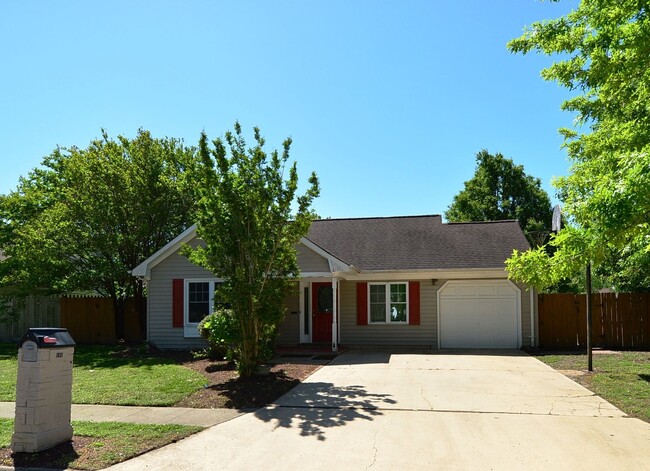 Building Photo - Lakefront Ranch in Virginia Beach!