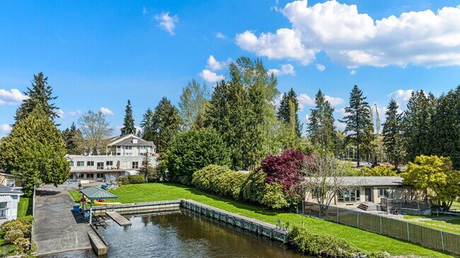 Building Photo - Sammamish River Apartments