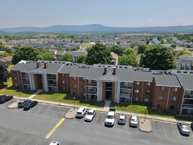 Building Photo - 1034 Blue Ridge Dr