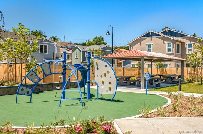 Building Photo - 1523 Wingwood Ln