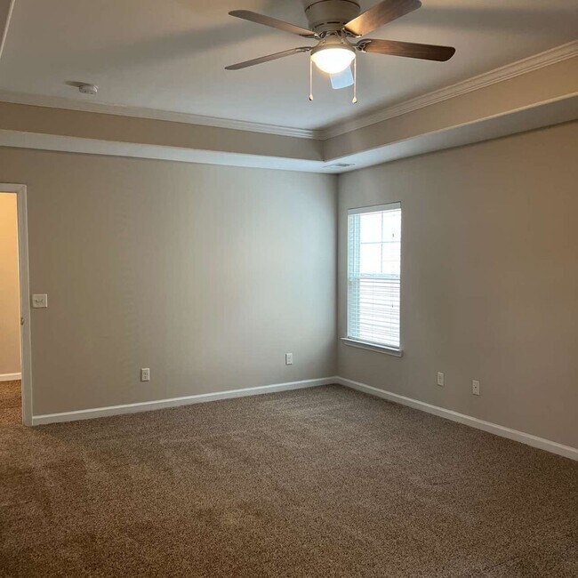 Building Photo - This beautiful 4 bedroom, 2.5 bath home in the highly sought-after Palmetto Pointe neighborhood h...