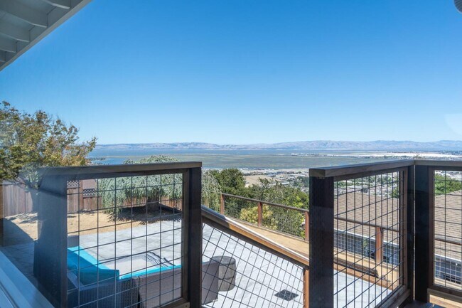 Building Photo - 15 Buckland Ct