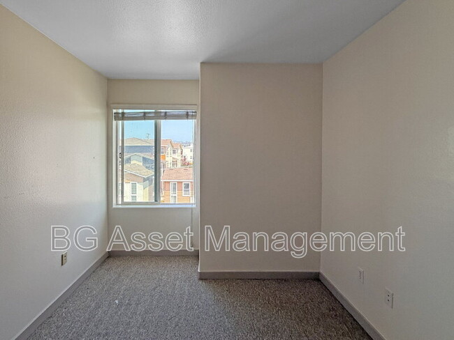Building Photo - 1459 MacArthur Blvd