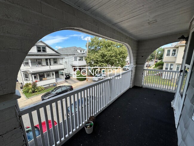 Building Photo - 98 W Quincy St