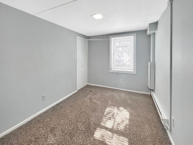 Building Photo - K0401