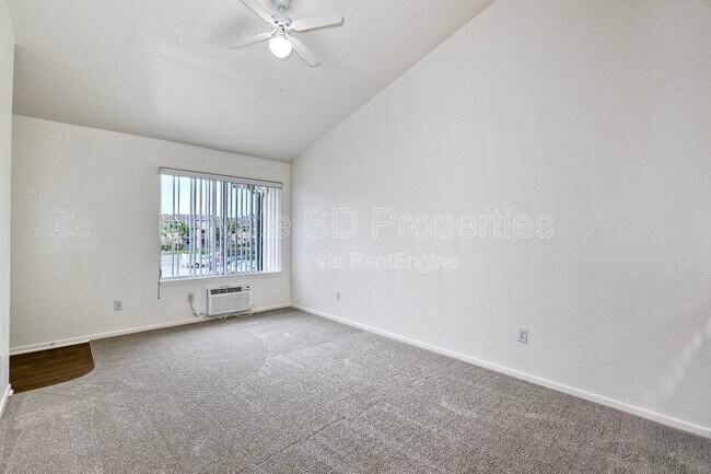 Building Photo - 9430 Winter Gdns Blvd