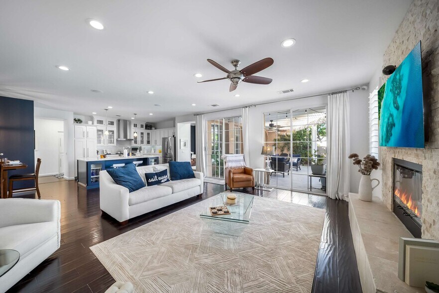 Building Photo - 47870 Sumac St